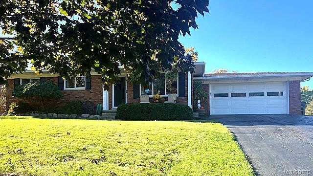 3648 Hi Crest Drive, Orion Charter Township, MI, 48360