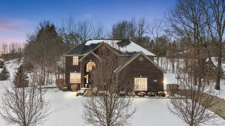 NEW ON MARKET! 3816 High View Dr. Oxford, MI