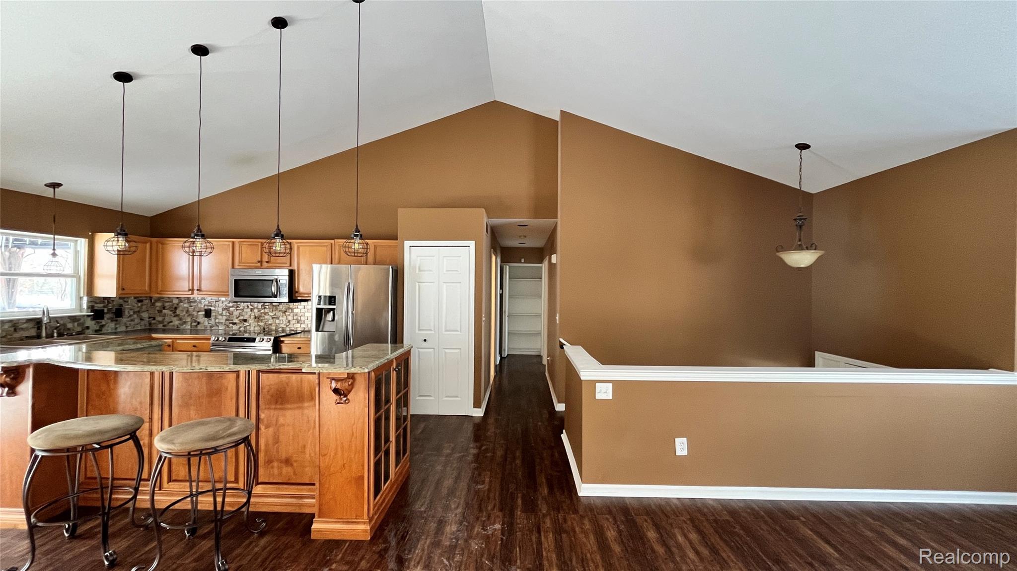 94 Eagle Ridge Road, Orion Charter Township, MI, 48360