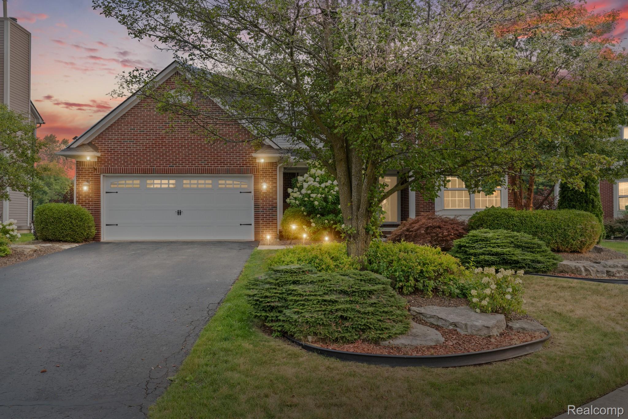 1228 Parkland Road, Lake Orion Village, MI, 48360