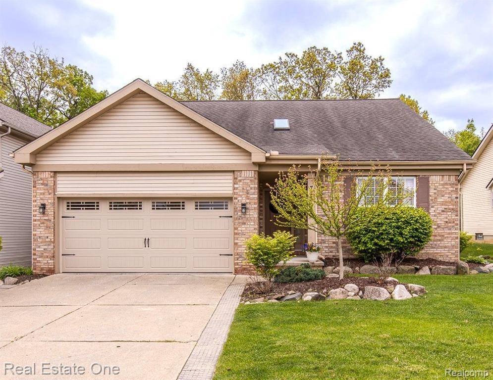 Homes for sale - 74 Eagle Ridge Road, Orion Twp, MI 48360 