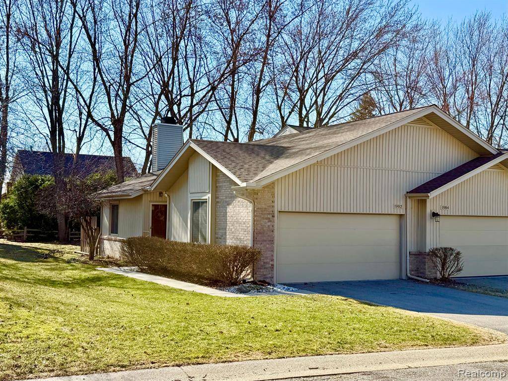 Homes for sale - 1992 HUNTERS Lane, Orion Twp, MI 48360 