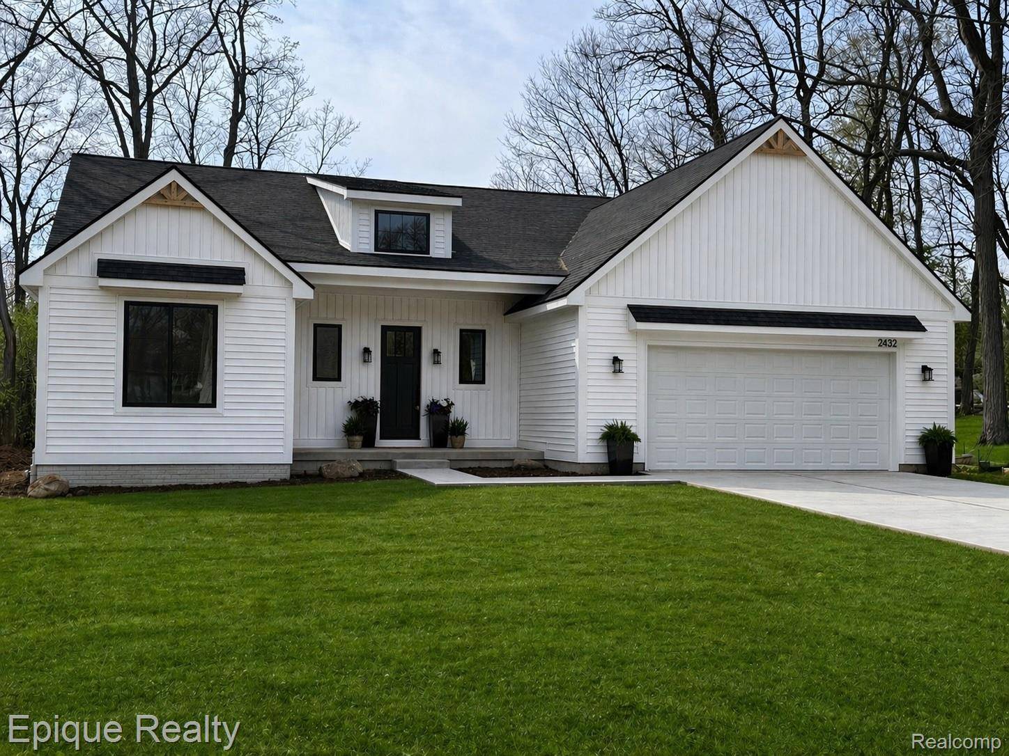 Homes for sale - 2432 Holland ST, Orion Charter Township, MI 48360 ...