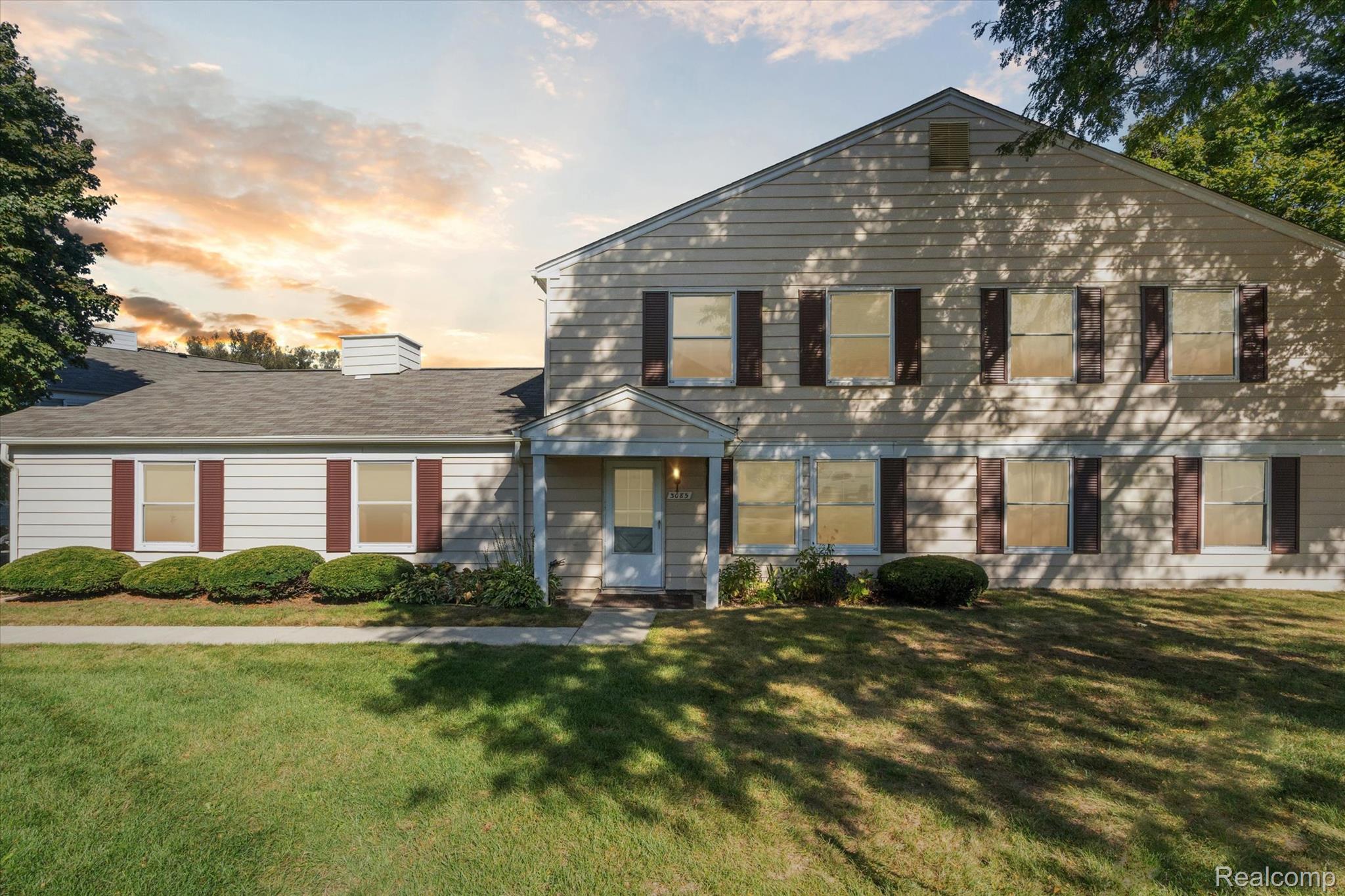 3085 Oakridge Court, Orion Charter Township, MI, 48360