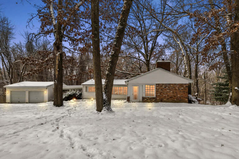 NEW ON MARKET! 251 Doremus Ave. Waterford Twp., MI