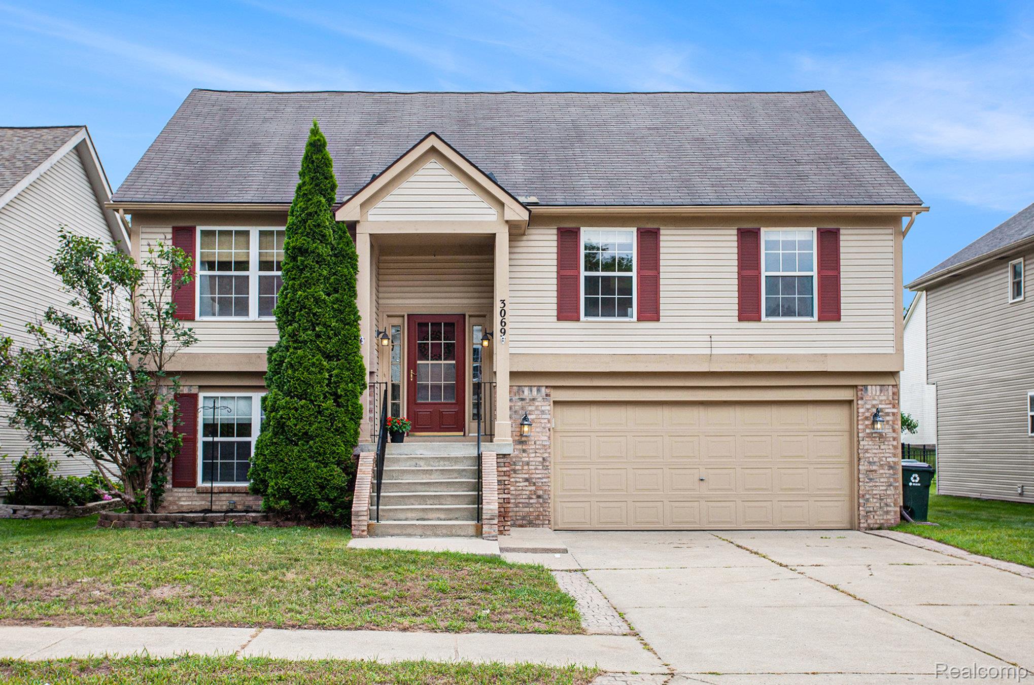 3069 Talon Circle, Lake Orion Village, MI, 48360