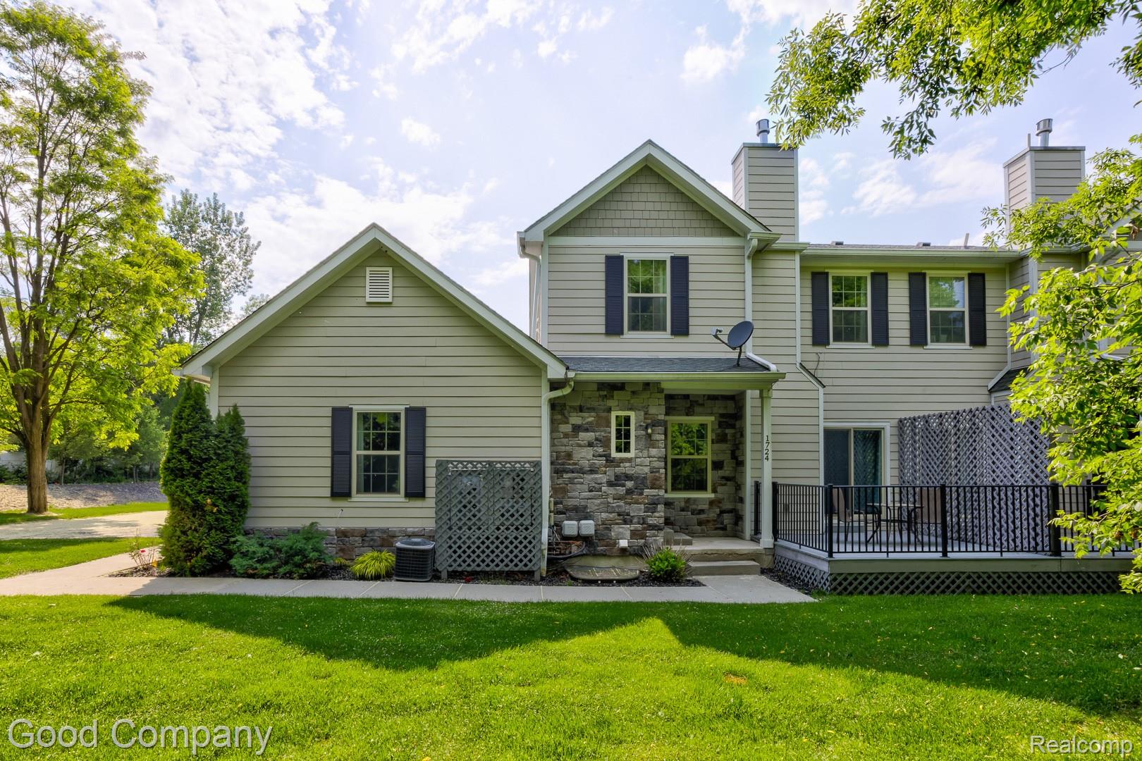 1724 Barrington Court, Lake Orion Village, MI, 48360