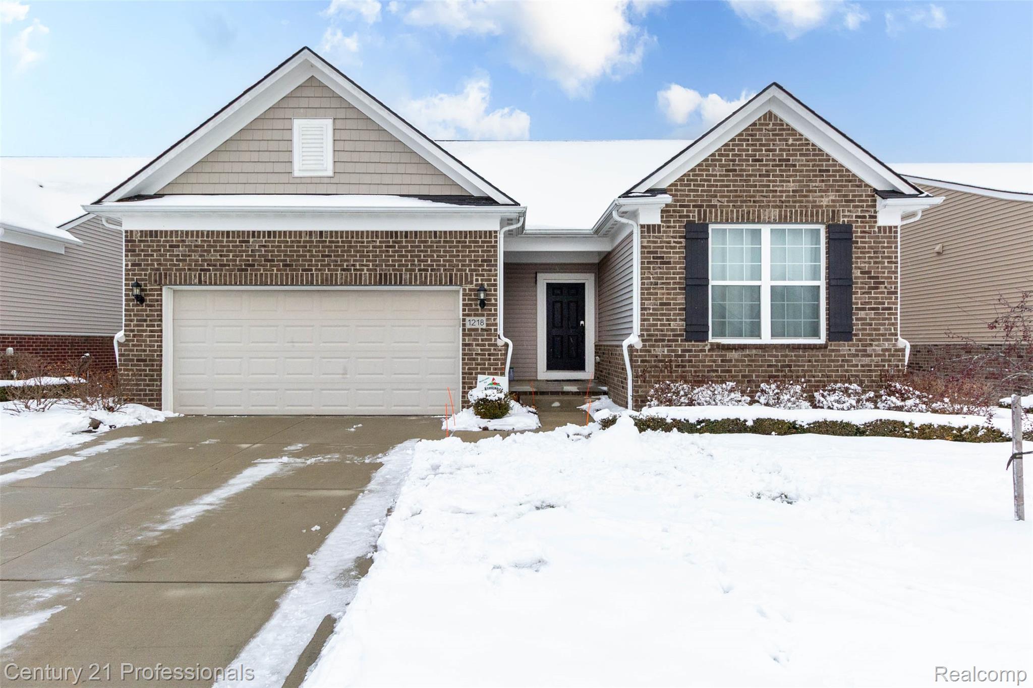 View Details, Lake Orion Village, MI, 1218 Lark Street Type Rentals Size 2,373 SqFt Rooms 4 Beds + 3 Baths 1218 Lark Street, Lake Orion Village, MI