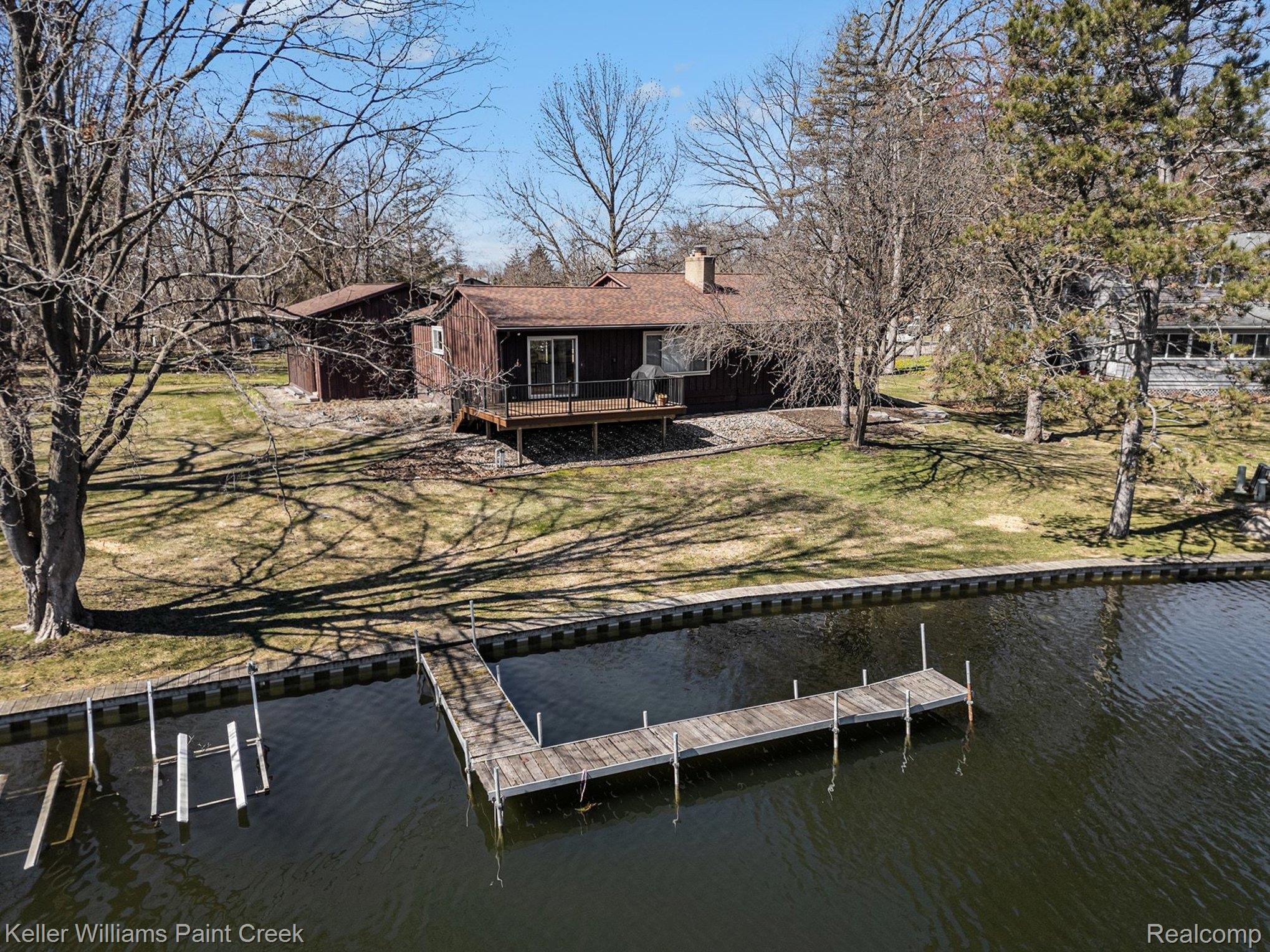 2911 Walmsley Circle Drive, Orion Charter Township, MI, 48360