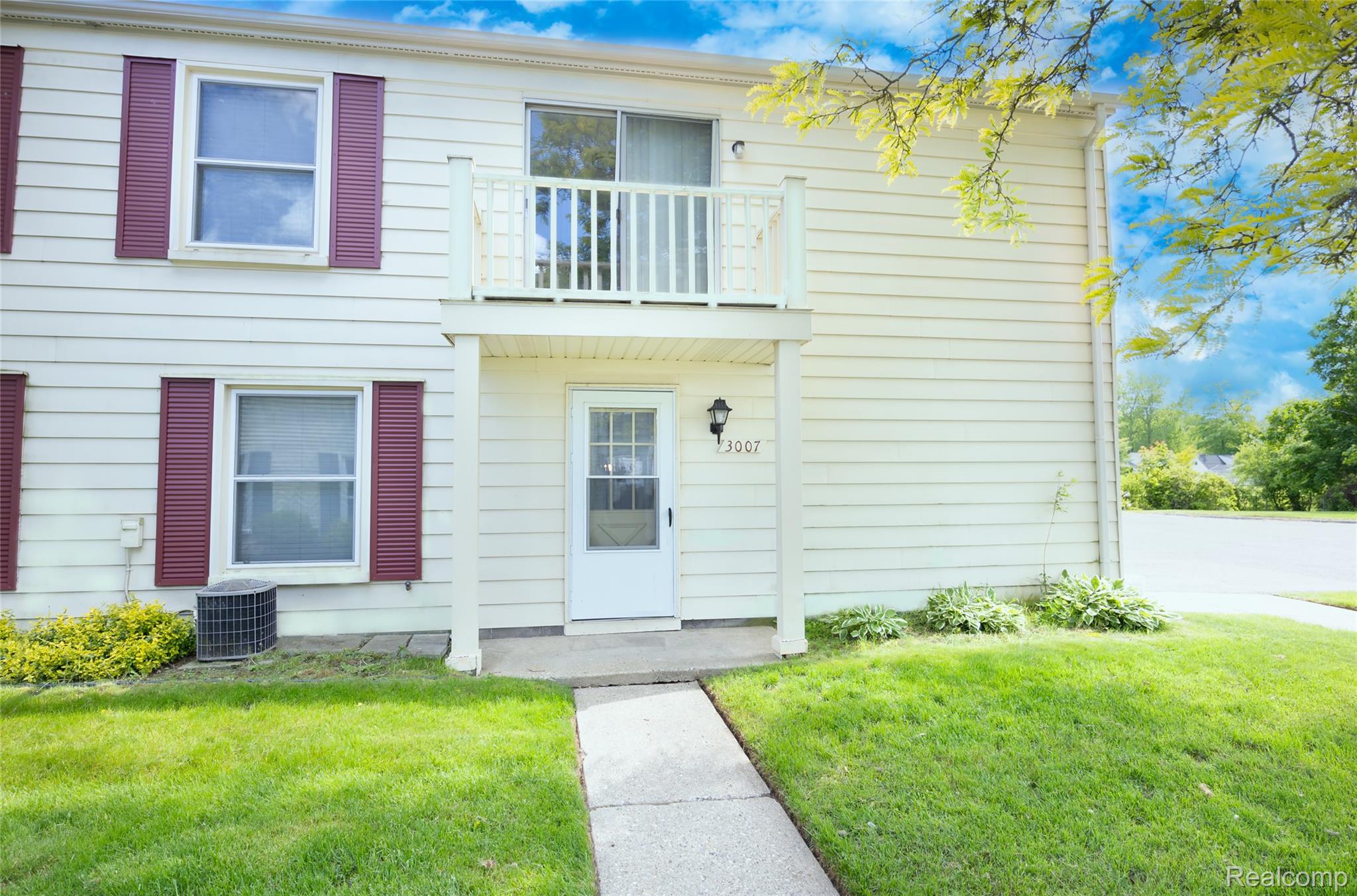 3007 Maplewood Court, Lake Orion Village, MI, 48360