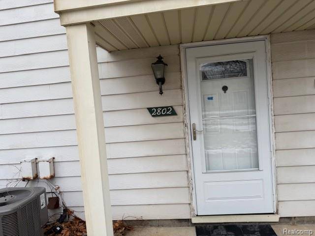 Homes for sale - 2802 Willow CT, Lake Orion, MI 48360 