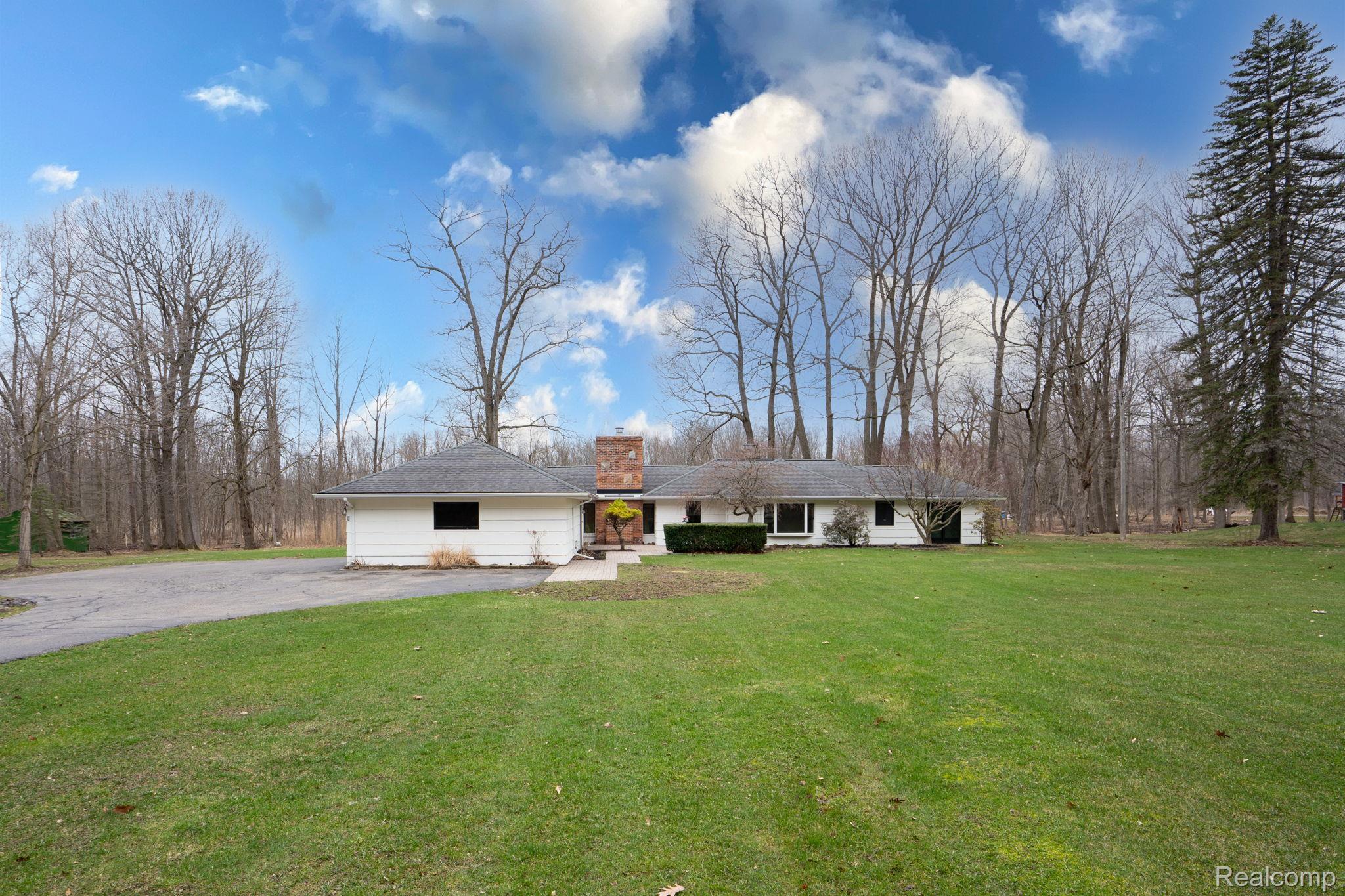 1530 S Baldwin Road, Orion Charter Township, MI, 48360