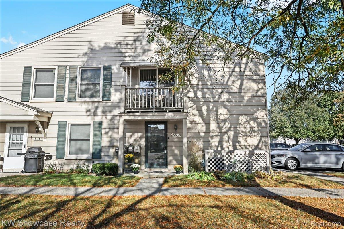 2612 Wildwood Court, Lake Orion Village, MI, 48360