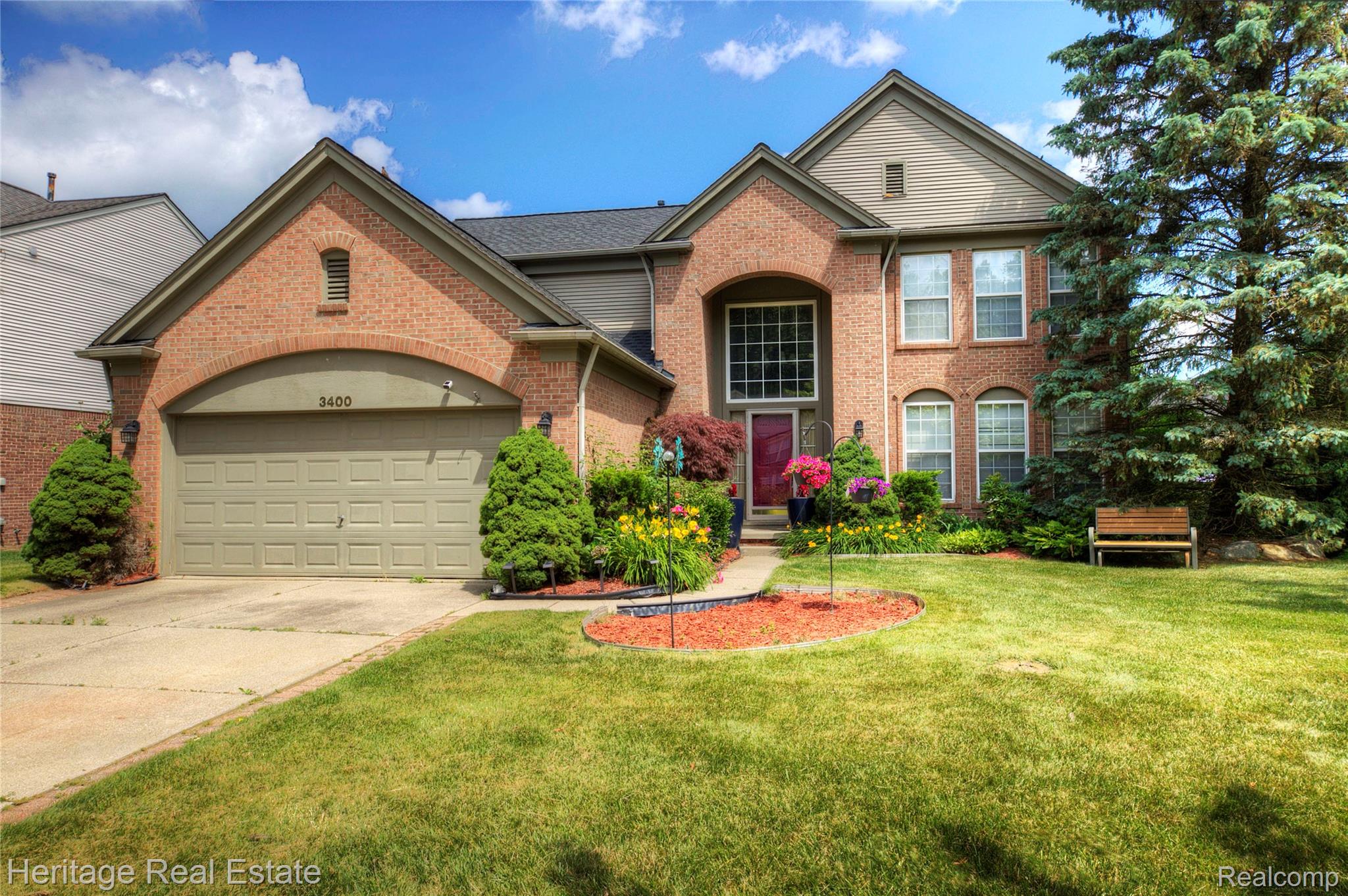 3400 Yosemite Drive, Orion Charter Township, MI, 48360