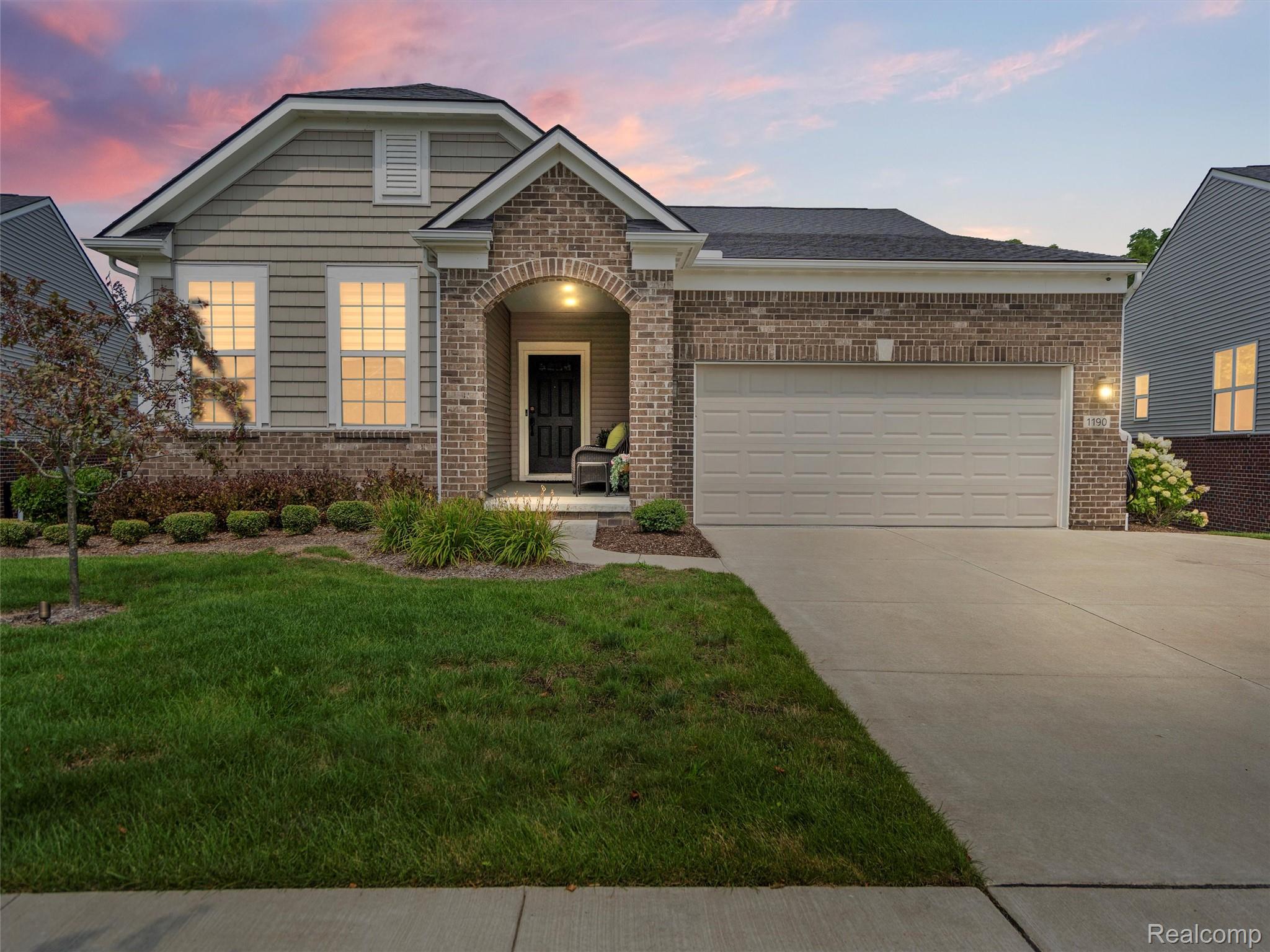 1190 Lark Street, Lake Orion Village, MI, 48360